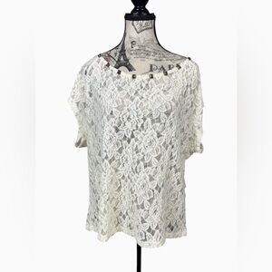 Torrid Ivory Floral Lace Blouse Button down Back Metal Neckline size 0 US Size L